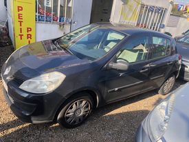 A vendre Renault Clio à  Les Pavillons-sous-Bois 93320