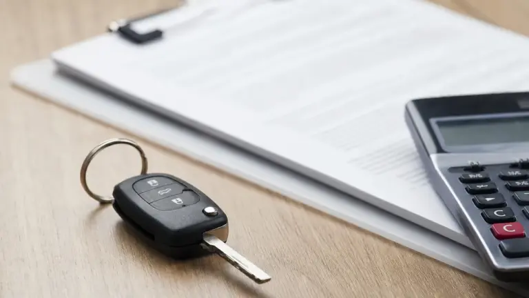Vendre une voiture en LOA : contrat, clés et calculateur