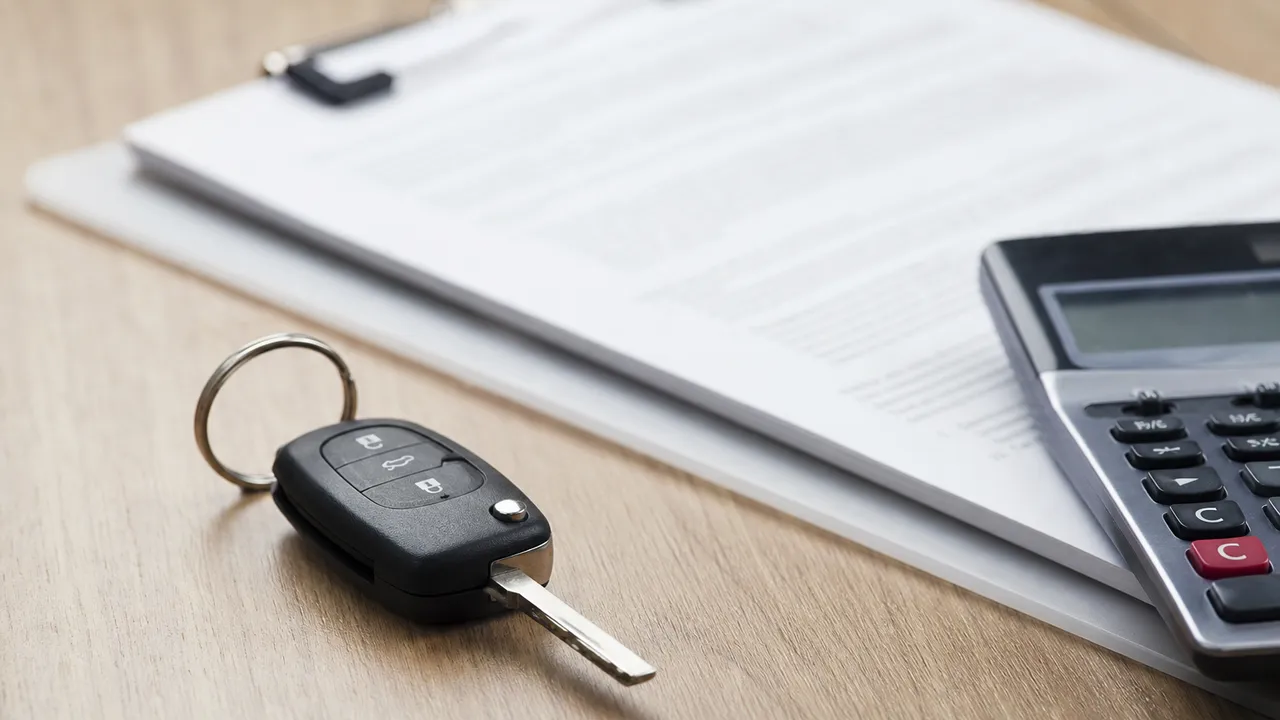Vendre une voiture en LOA : contrat, clés et calculateur